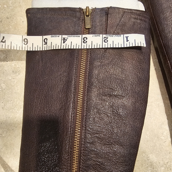 Frye woman boots sz 7 - Picture 9 of 9